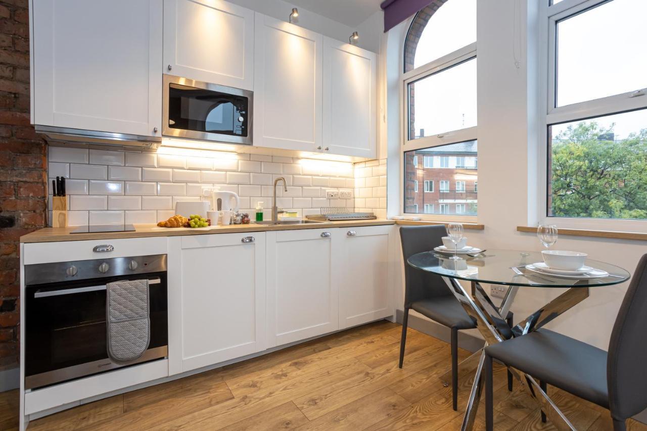 Pillo Rooms Serviced Apartments - Salford Manchester Exterior foto